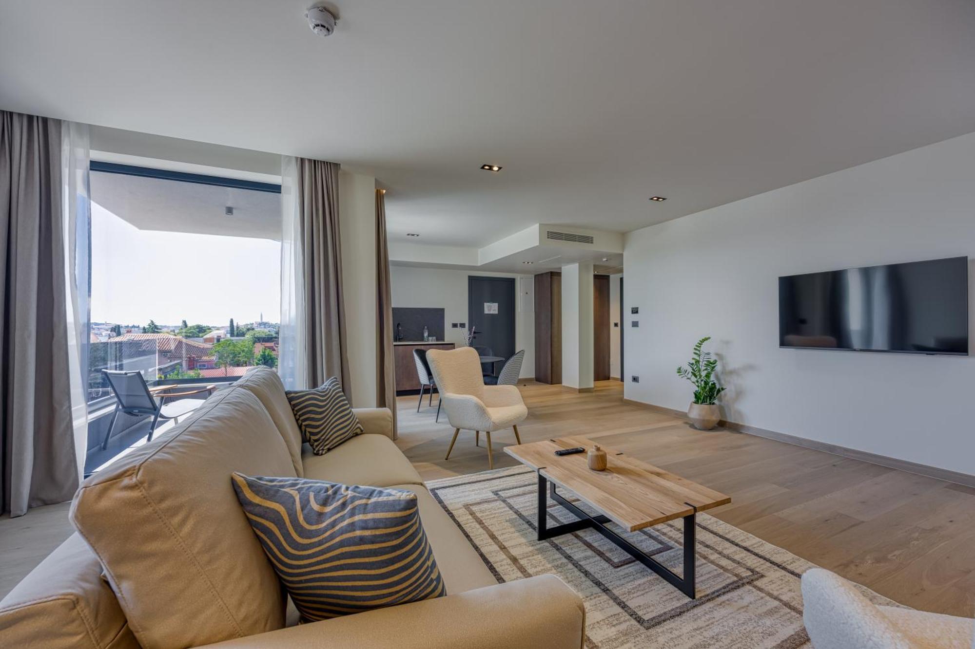 Level 5 - Adults Only Hotel 4*