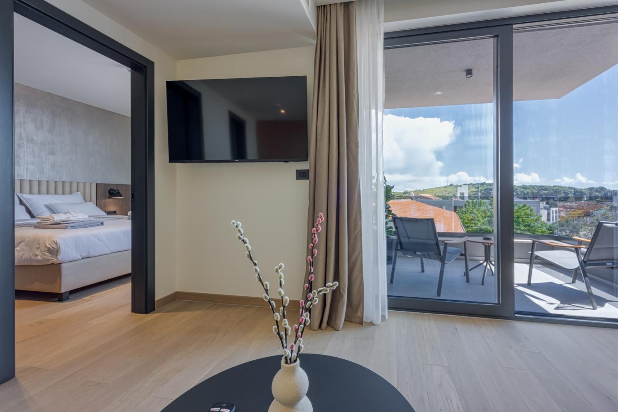 Level 5 - Adults Only 4*