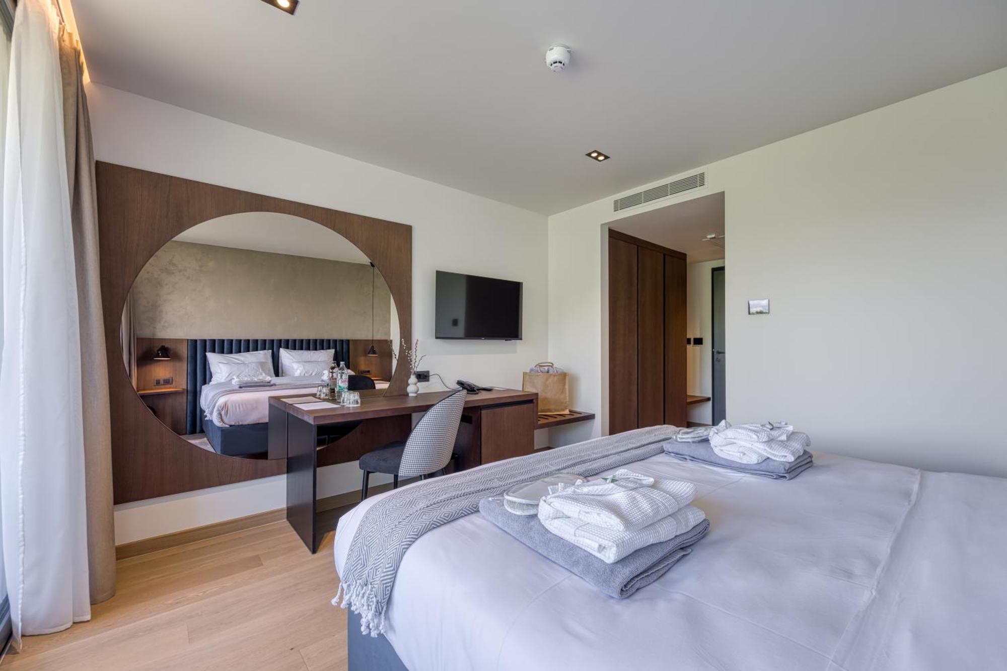 Hotel Level 5 - Adults Only 4*
