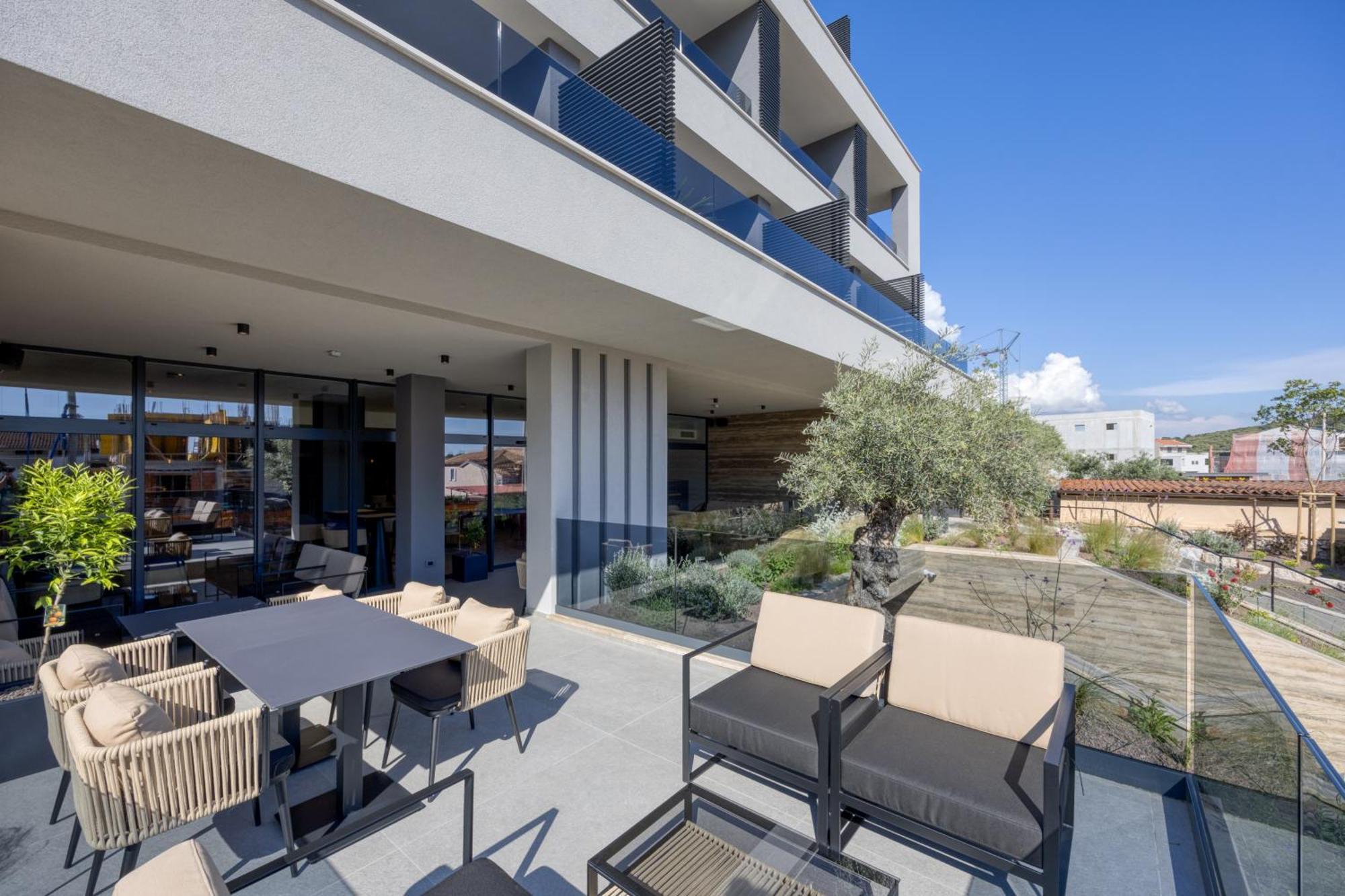 Hotel Level 5 - Adults Only 4*