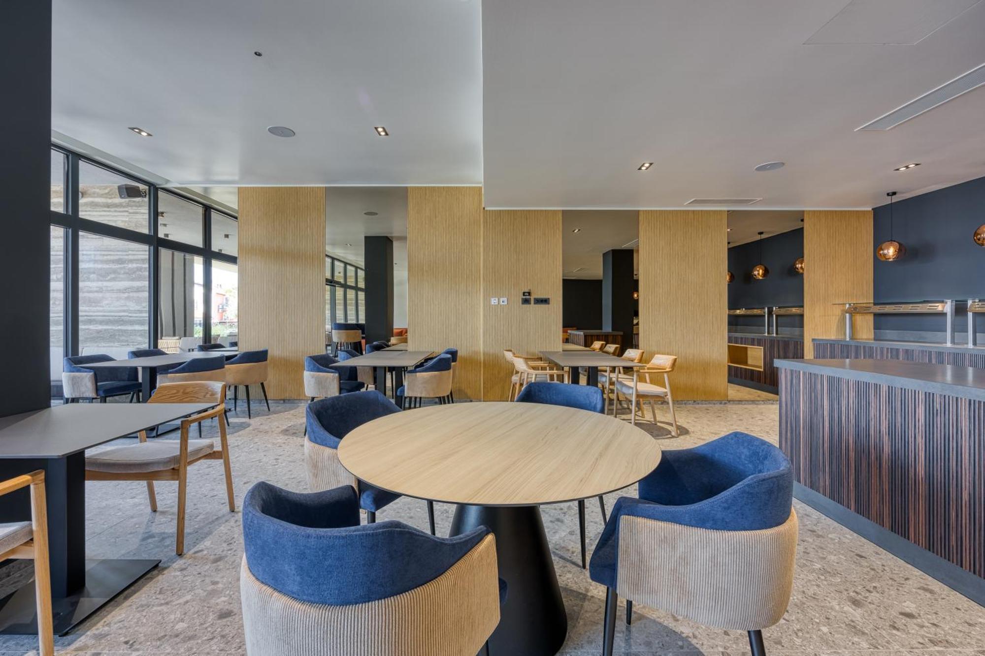 Level 5 - Adults Only 4*
